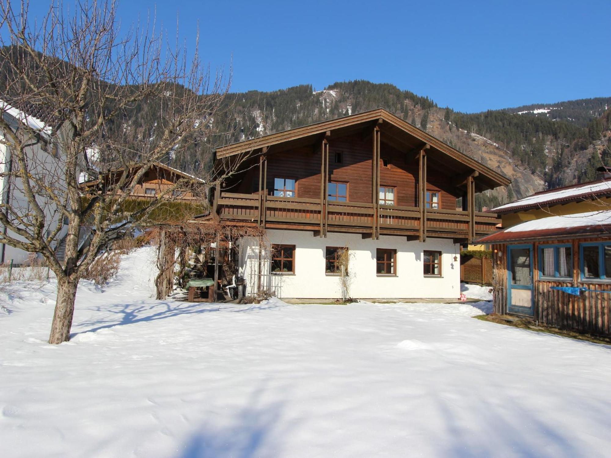 Quaint Mansion Near Ski Bus In Goldegg Exterior photo